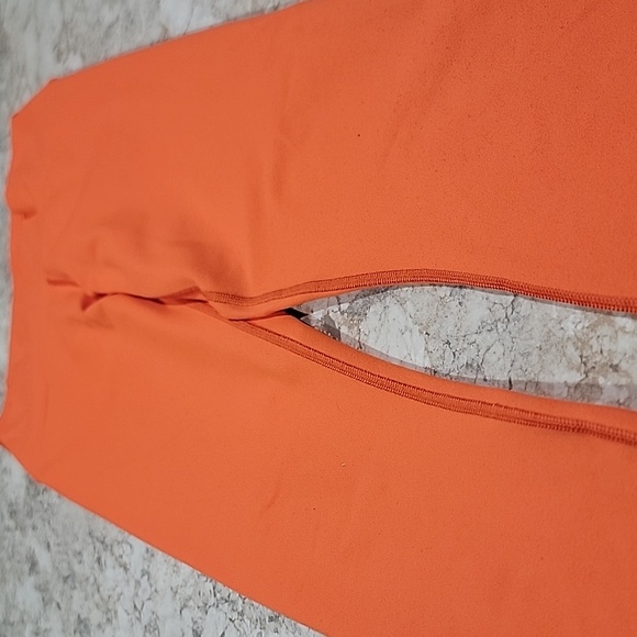 Fabletics - Picture 2 of 4